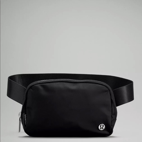 lululemon athletica Handbags - Lululemon Everywhere Belt Bag